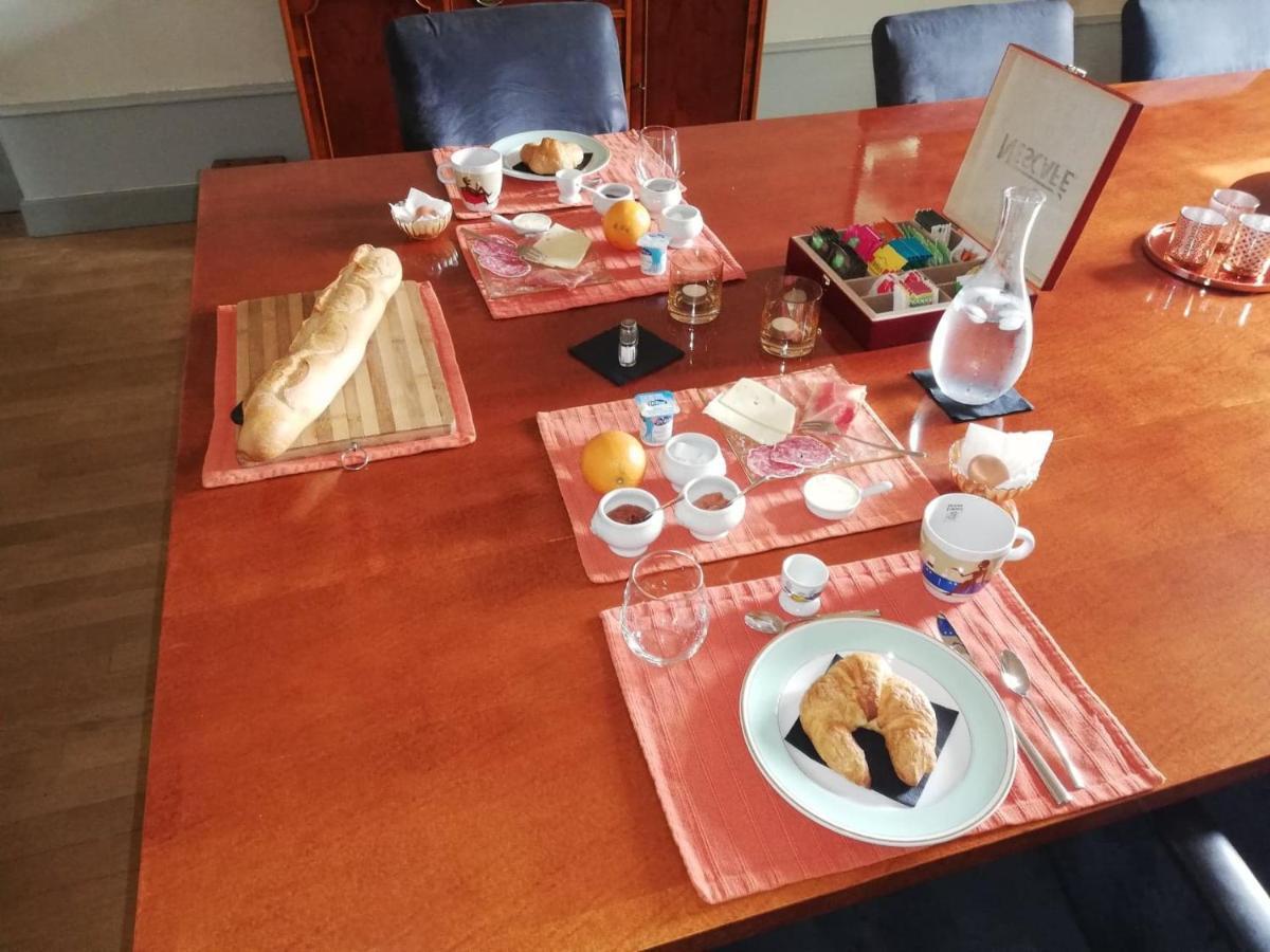 Melay  Authentieke Franse Kamer. المظهر الخارجي الصورة